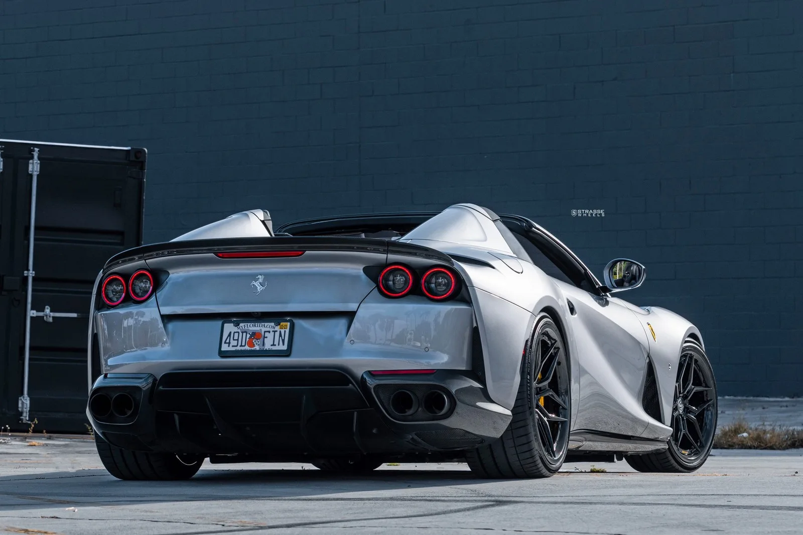 Strasse SV5R Ultralight Carbon on Ferrari 812 F152M, photo 11