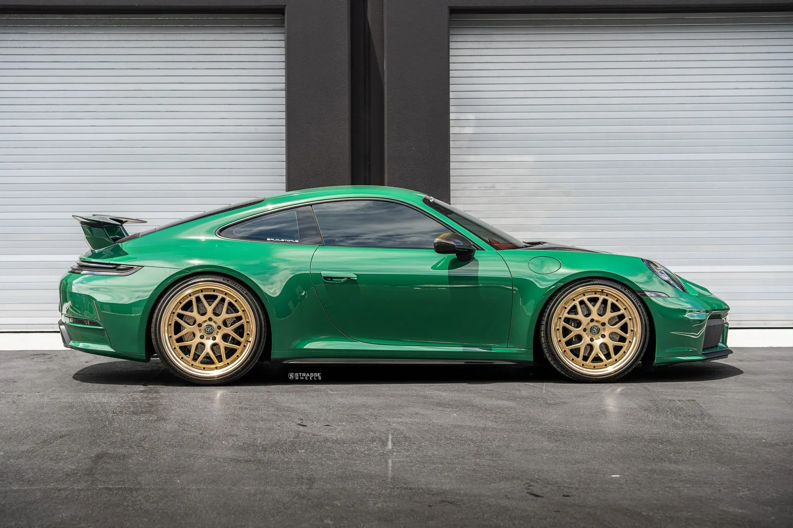 Strasse SV8 Circuit Series on Porsche 911 992.1, photo 8