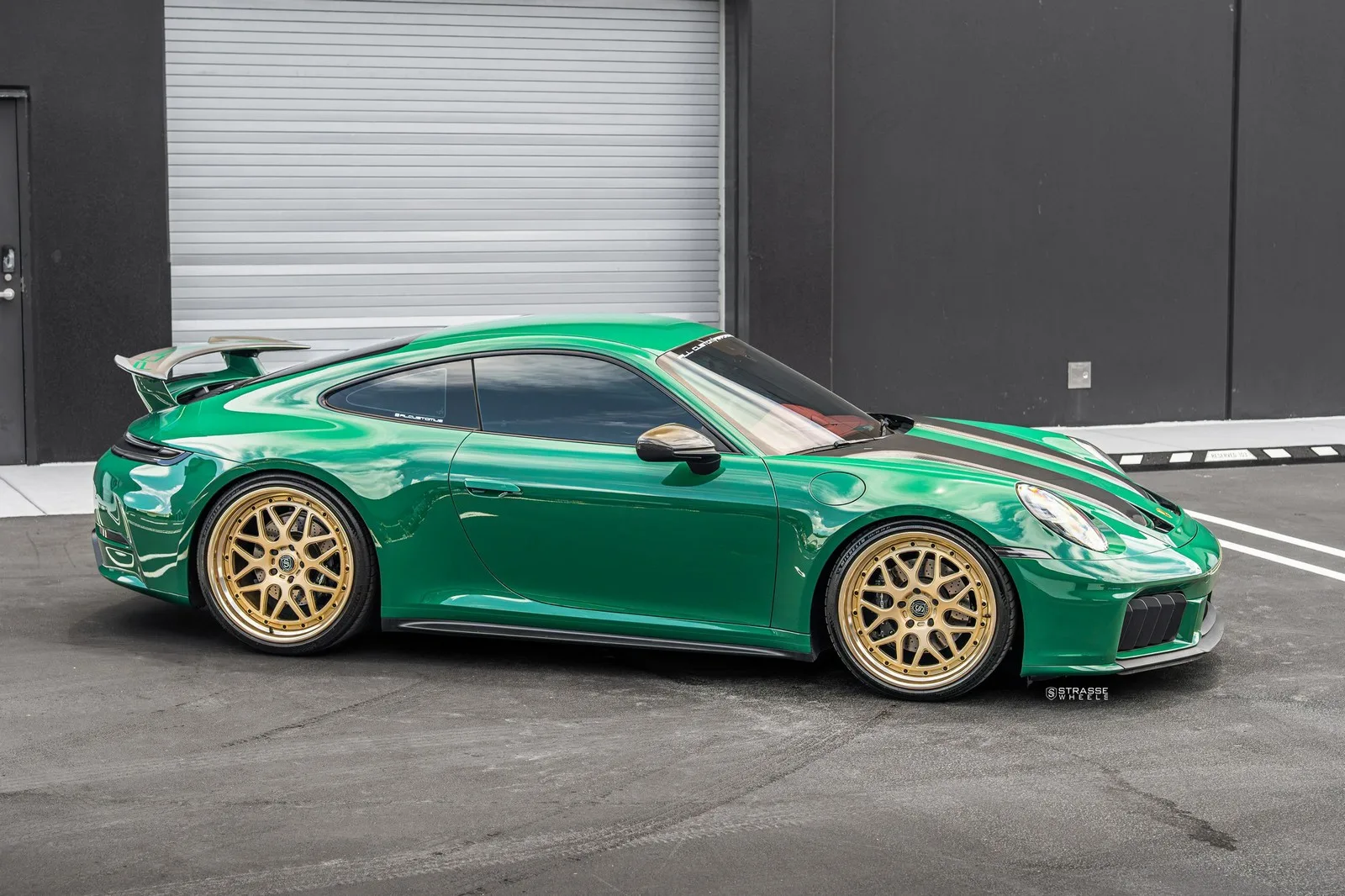 Strasse SV8 Circuit Series on Porsche 911 992.1, photo 3