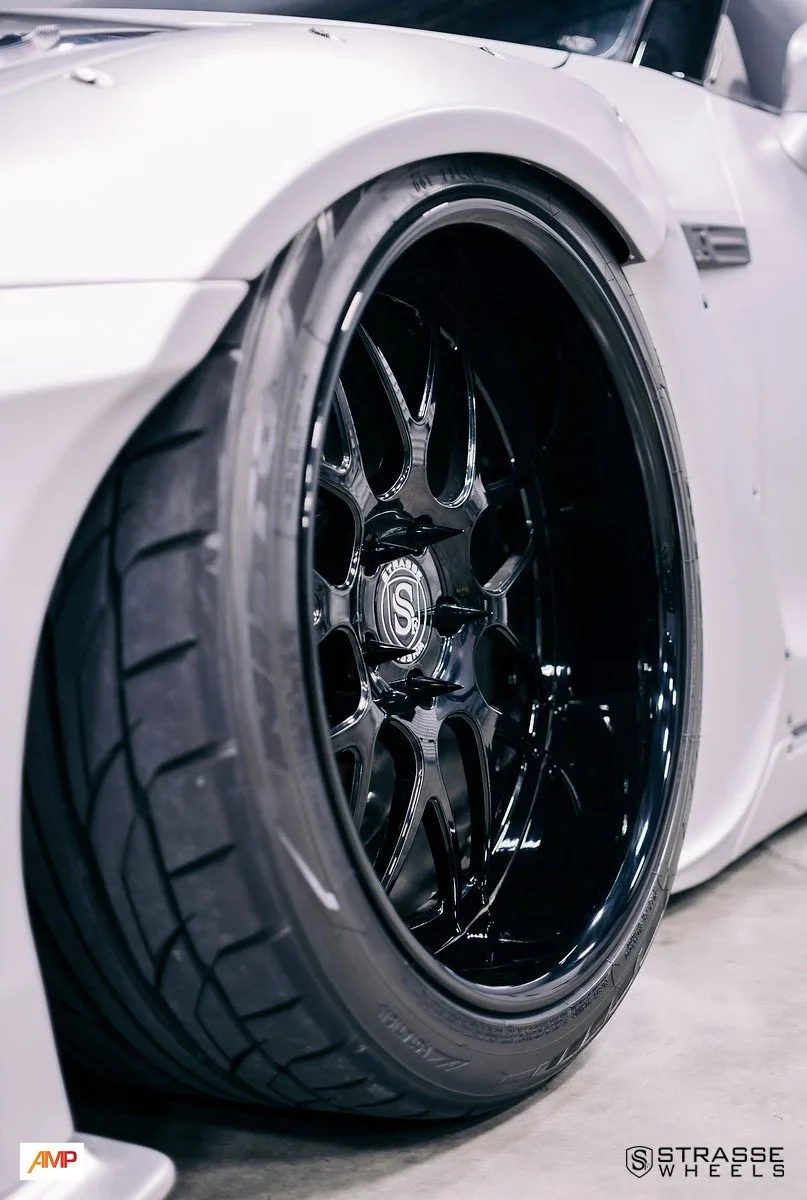 Strasse SV8 Signature Series on Nissan GT-R R35.1, photo 6