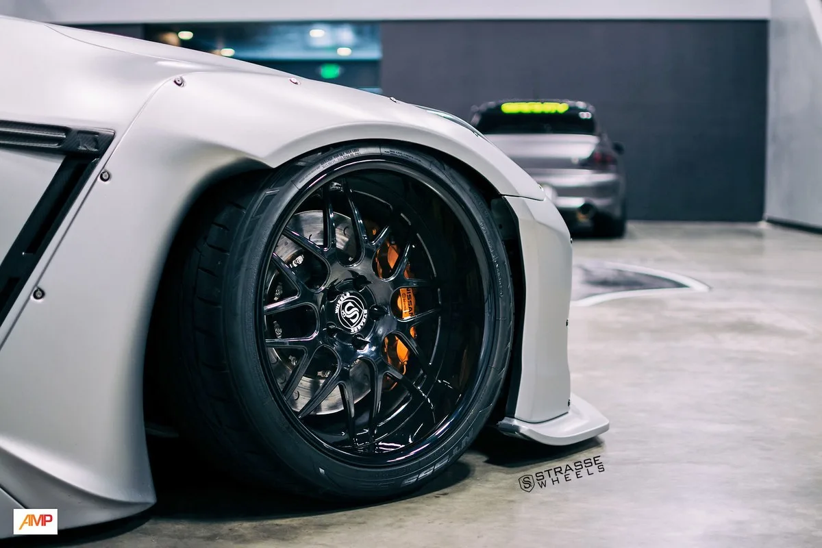 Strasse SV8 Signature Series on Nissan GT-R R35.1, photo 10