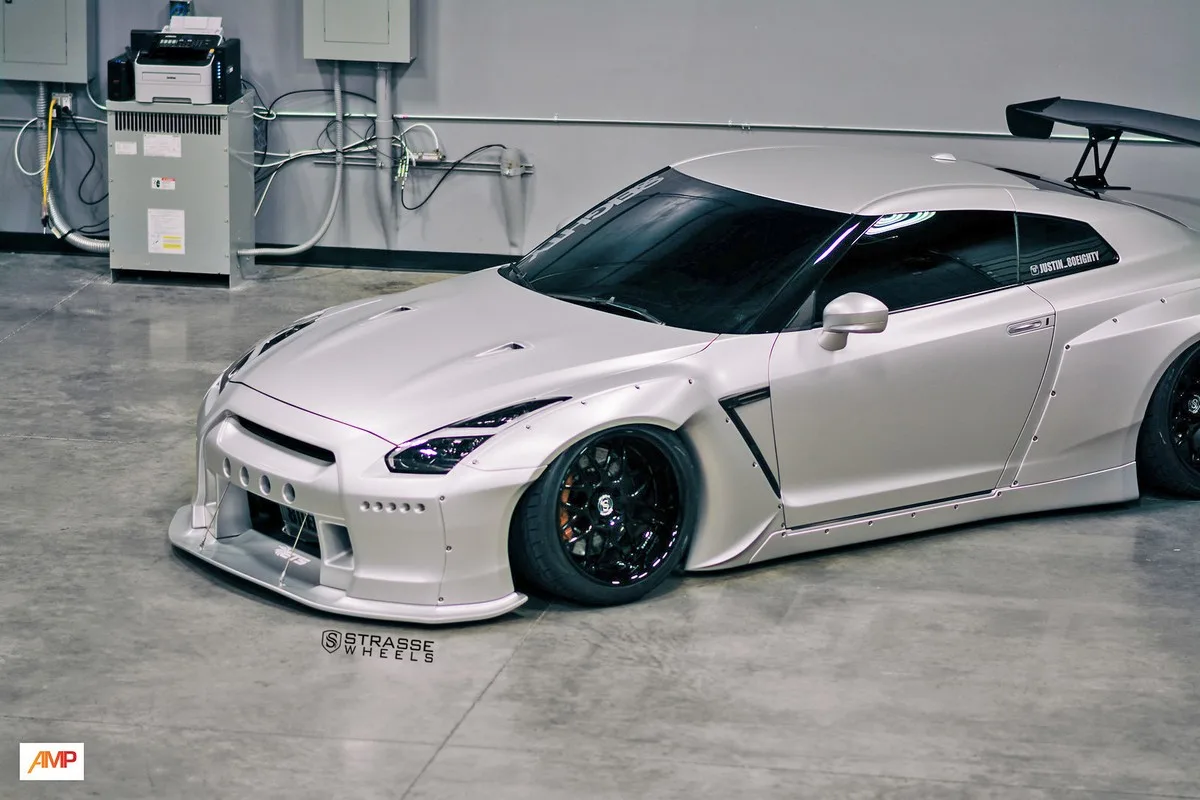 Strasse SV8 Signature Series on Nissan GT-R R35.1, photo 4