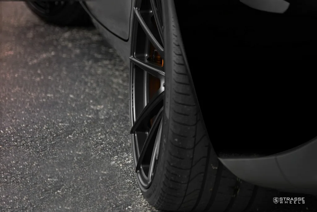 Strasse SV9 Deep Concave Monoblock on Mercedes-Benz AMG GT C190.1, photo 12