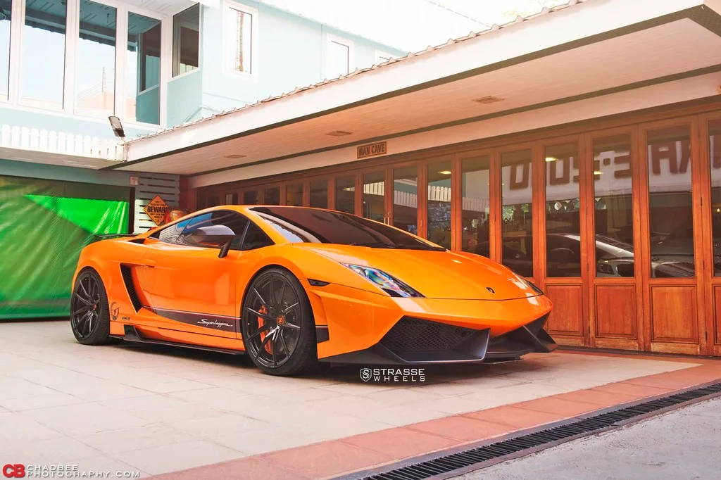 Strasse SV9 Deep Concave Monoblock on Lamborghini Gallardo LP560-4
