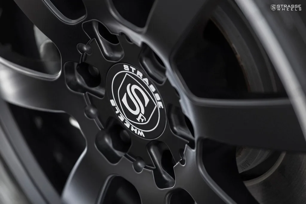 Strasse T8 Signature Series on Ford F-150 Raptor 2nd generation (2017-2020), photo 5