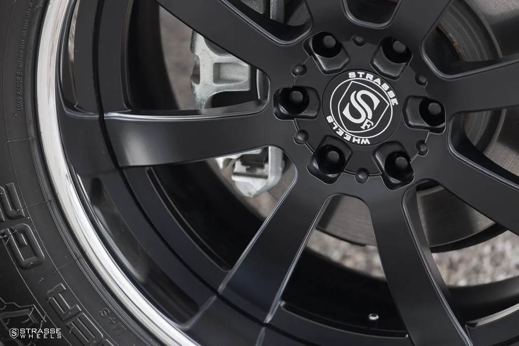 Strasse T8 Signature Series on Ford F-150 Raptor 2nd generation (2017-2020), photo 6