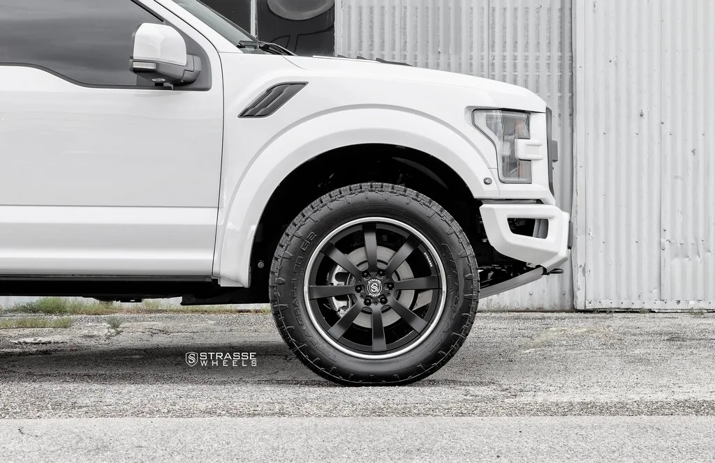 Strasse T8 Signature Series on Ford F-150 Raptor 2nd generation (2017-2020), photo 2