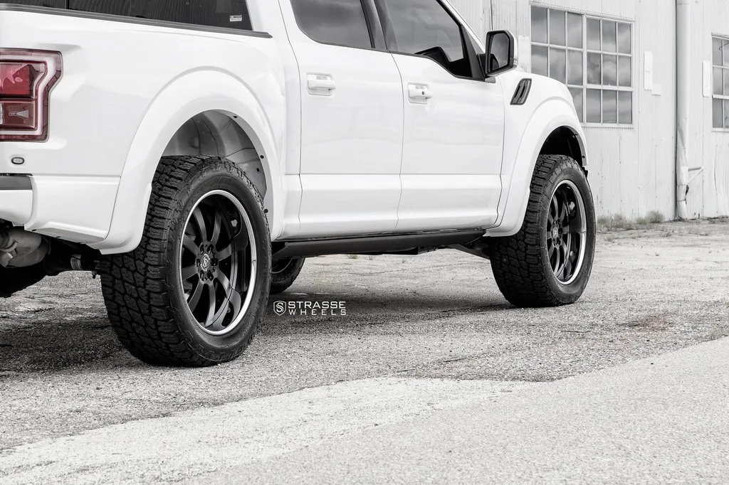 Strasse T8 Signature Series on Ford F-150 Raptor 2nd generation (2017-2020), photo 4