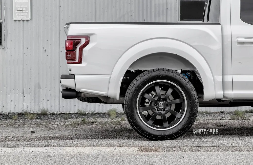 Strasse T8 Signature Series on Ford F-150 Raptor 2nd generation (2017-2020), photo 7