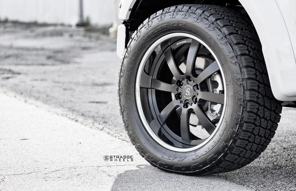 Strasse T8 Signature Series on Ford F-150 Raptor 2nd generation (2017-2020), photo 8