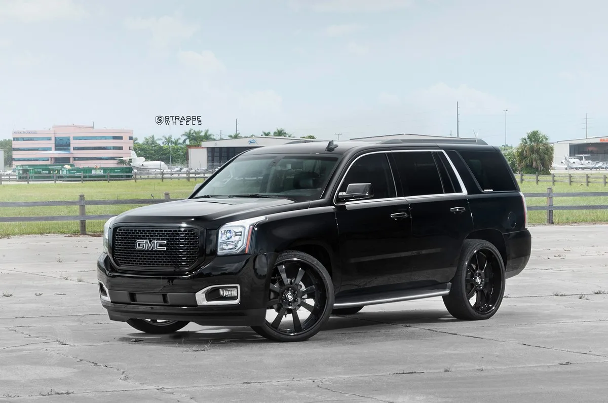 Strasse T8 Signature Series on GMC Yukon K2XX, photo 2
