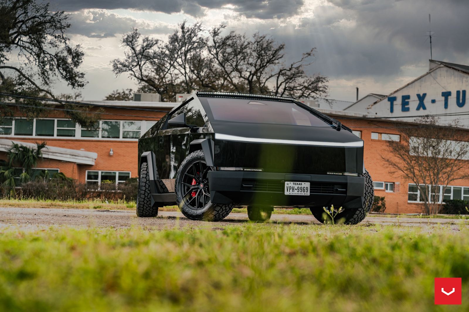 Vossen Forged S21-01 on Tesla Cybertruck Original (2023-)