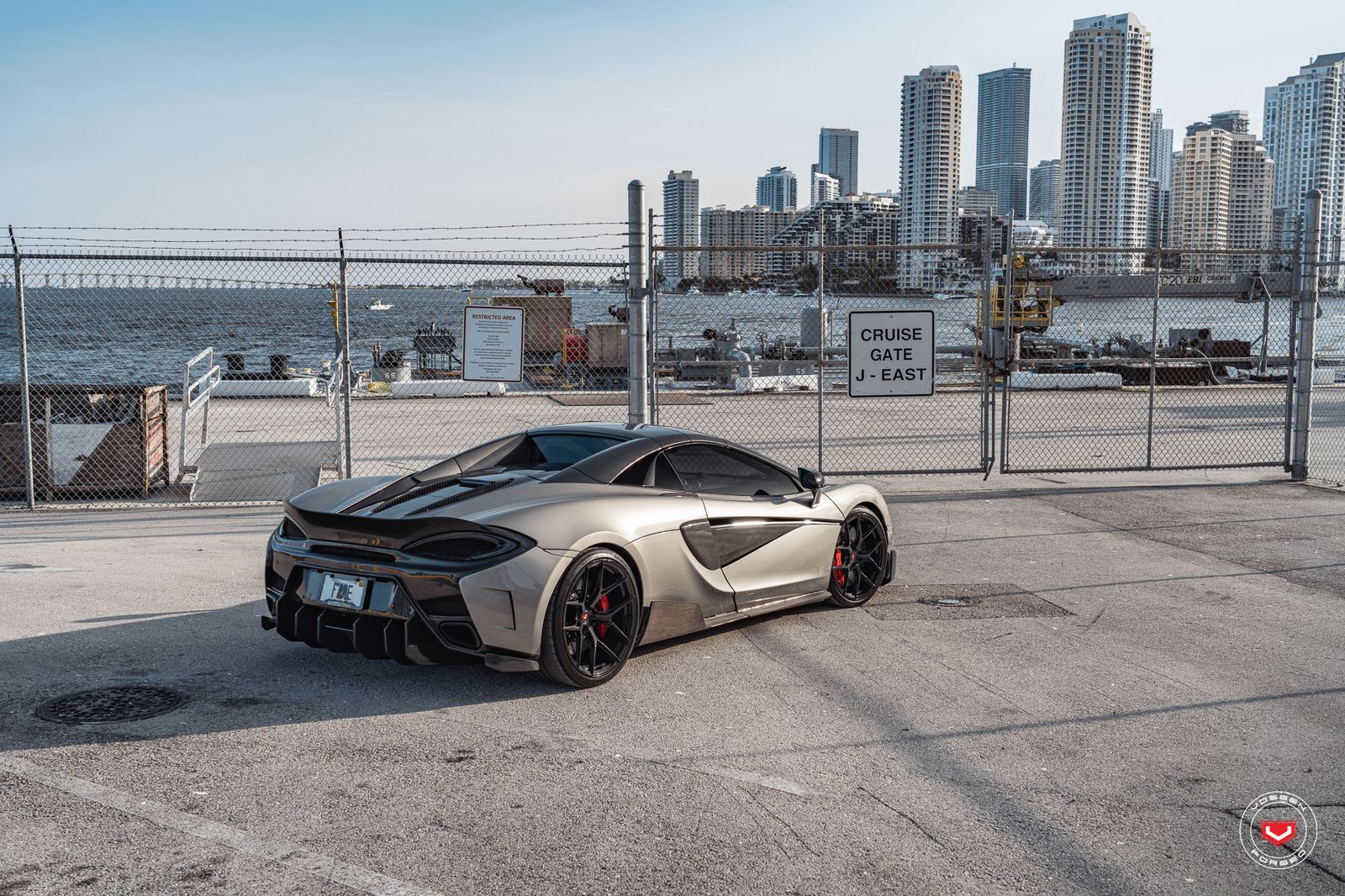 Vossen Forged S21-01 on McLaren 570S, photo 2