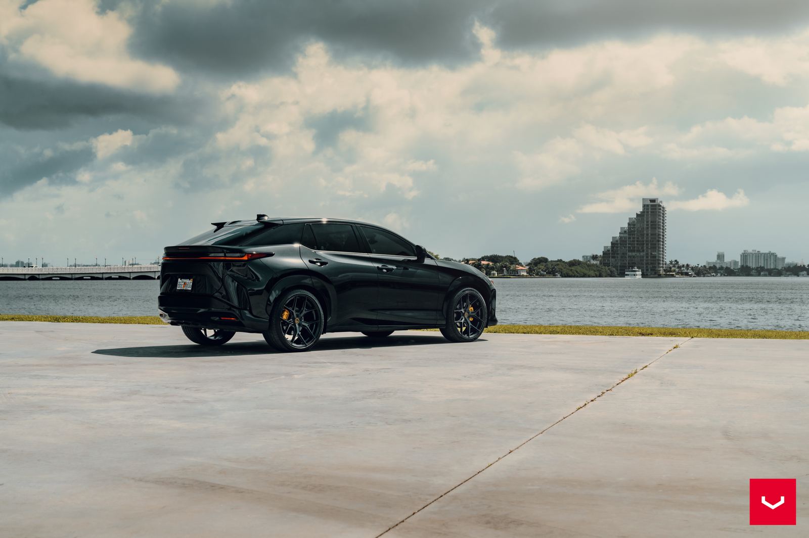 Vossen Forged HF-5 on Lexus RZ 450e, photo 3