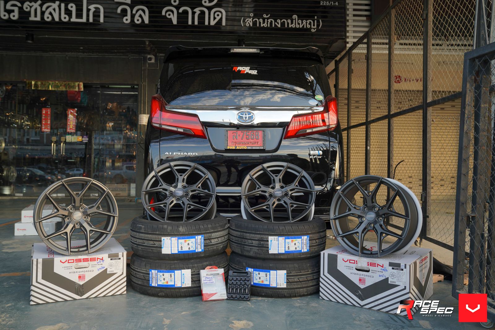 Vossen Forged HF-5 on Toyota Alphard AH30.1, photo 2
