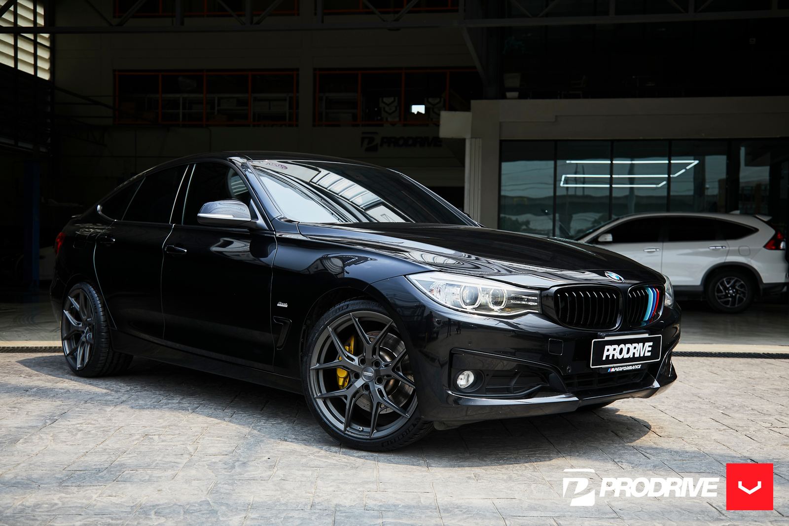 Vossen Forged HF-5 on BMW 320