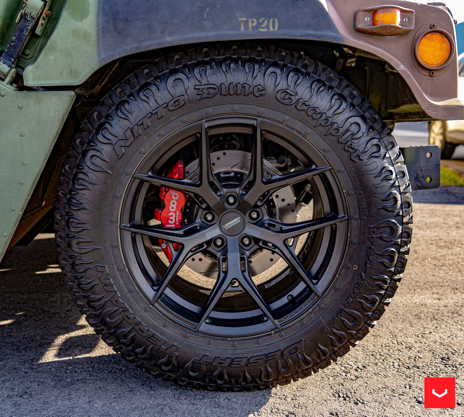 Vossen Forged HF-5 on Hummer H1 (1992-2006)