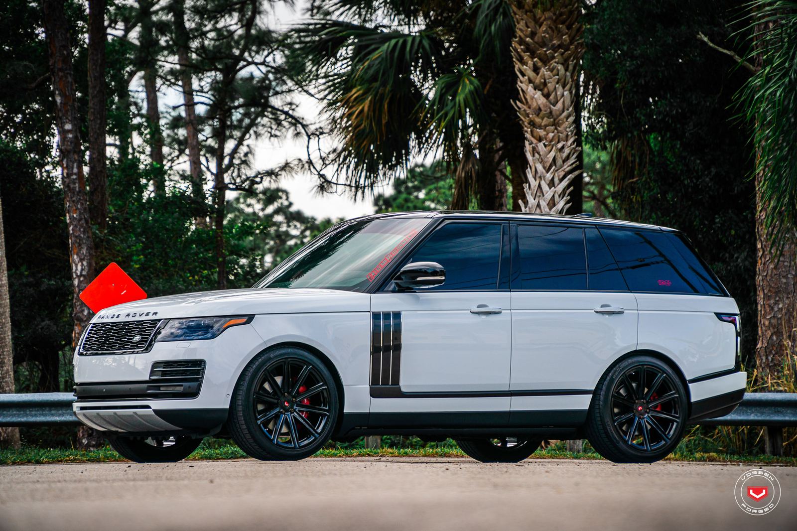Vossen Forged UV-2 on Land Rover Range Rover L405.1