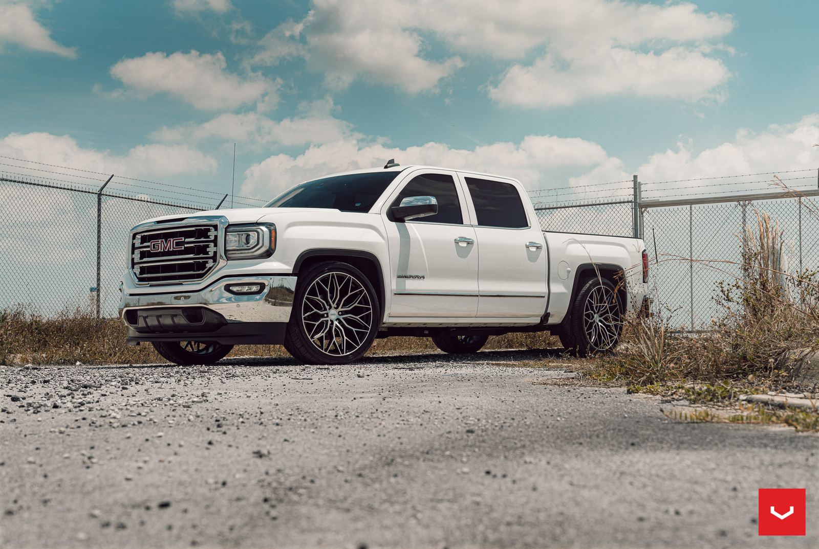 Vossen Forged HF6-3 on GMC Sierra 1st gen (Sierra Limited)
