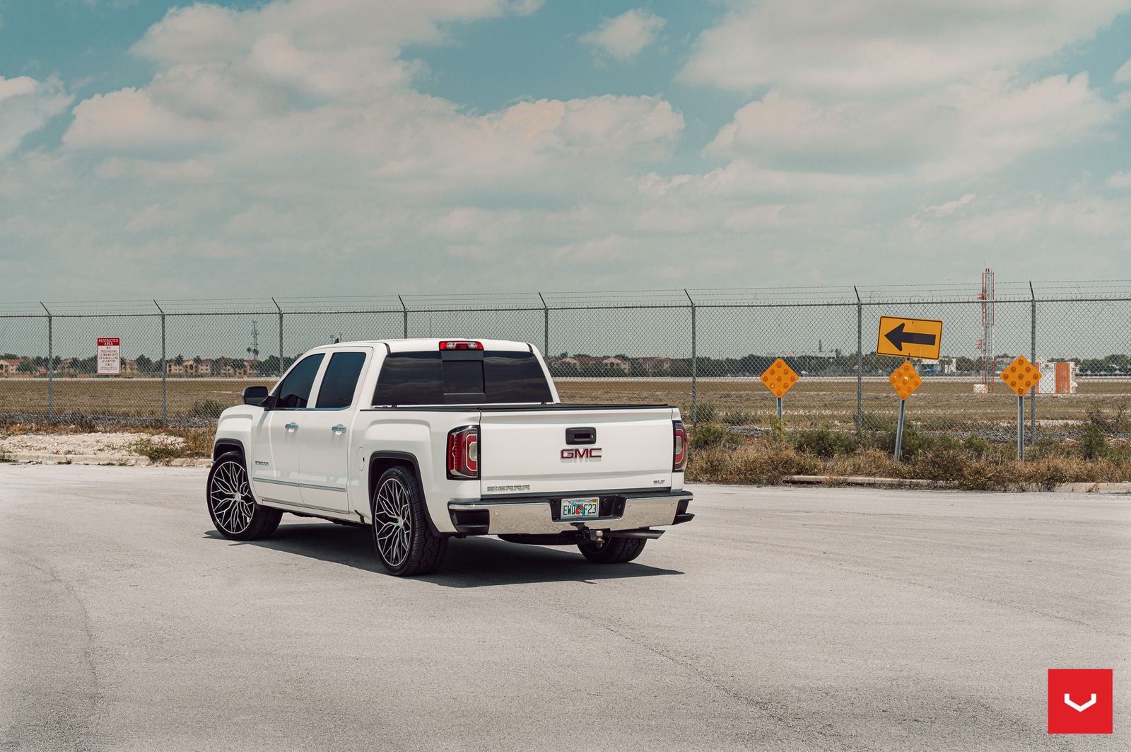 Vossen Forged HF6-3 on GMC Sierra 1st gen (Sierra Limited), photo 3