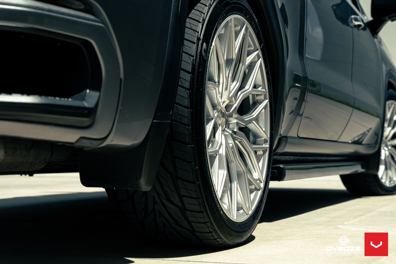 Vossen Forged HF6-3 on GMC Sierra 1500 T1XX, photo 2