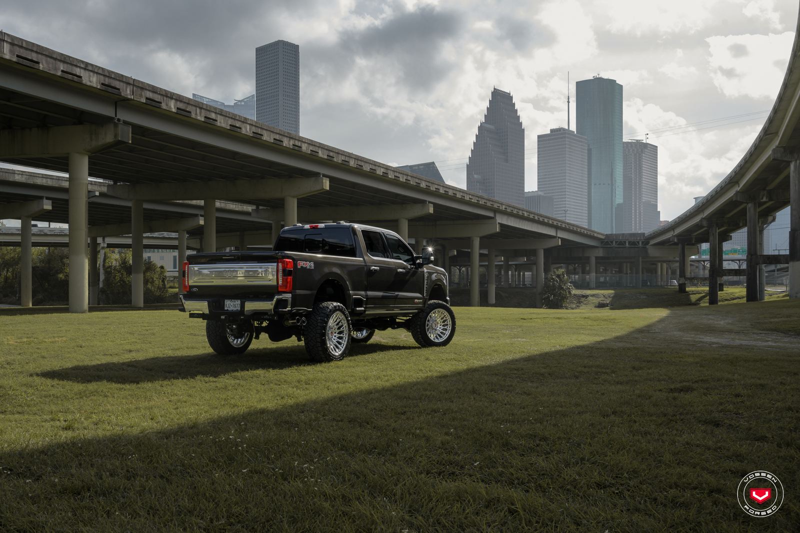 Vossen Forged VFX-02T on Ford F-250 Super Duty 4th gen Super Duty, photo 2
