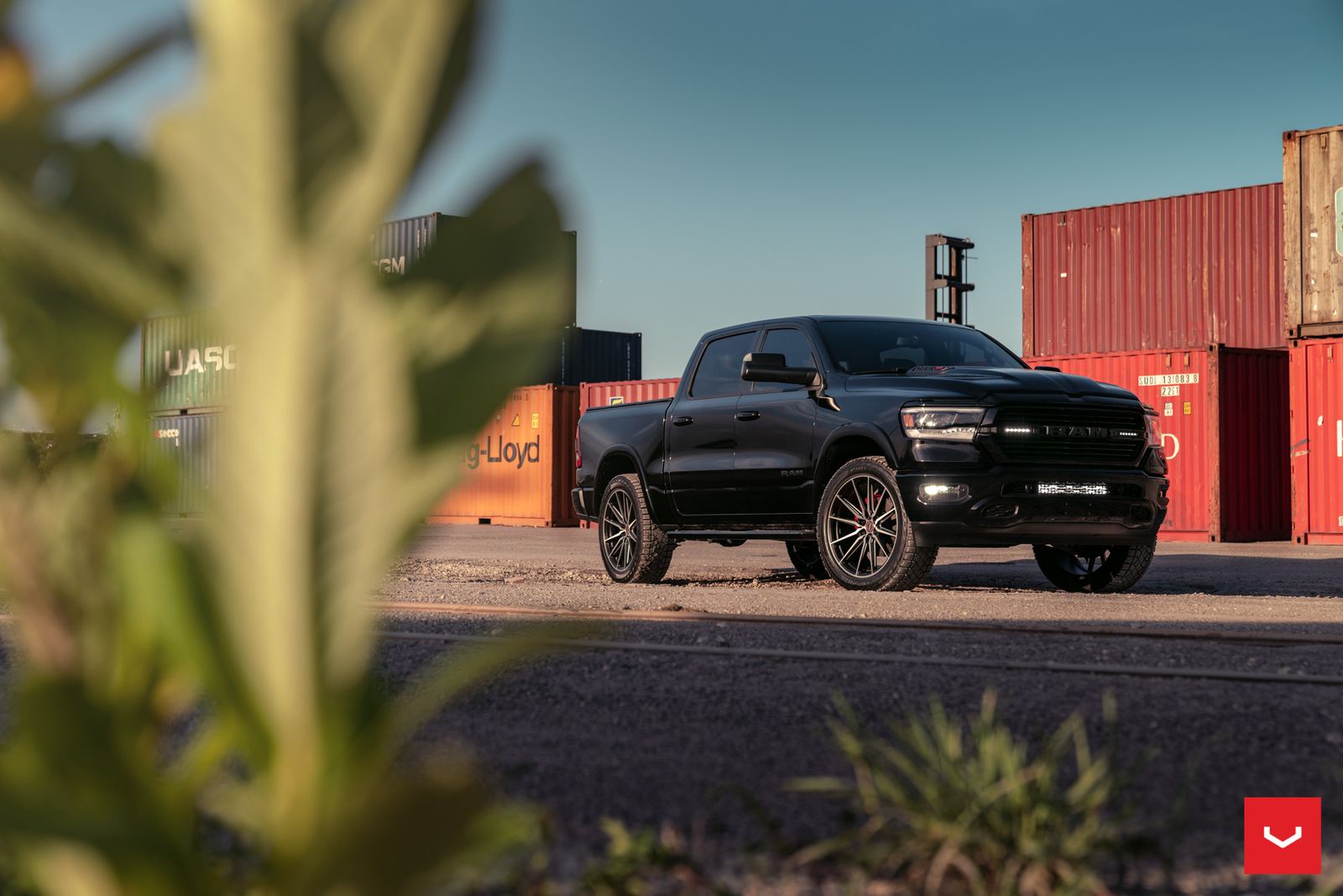Vossen Forged HF6-1 on RAM 1500 5th gen (DT)