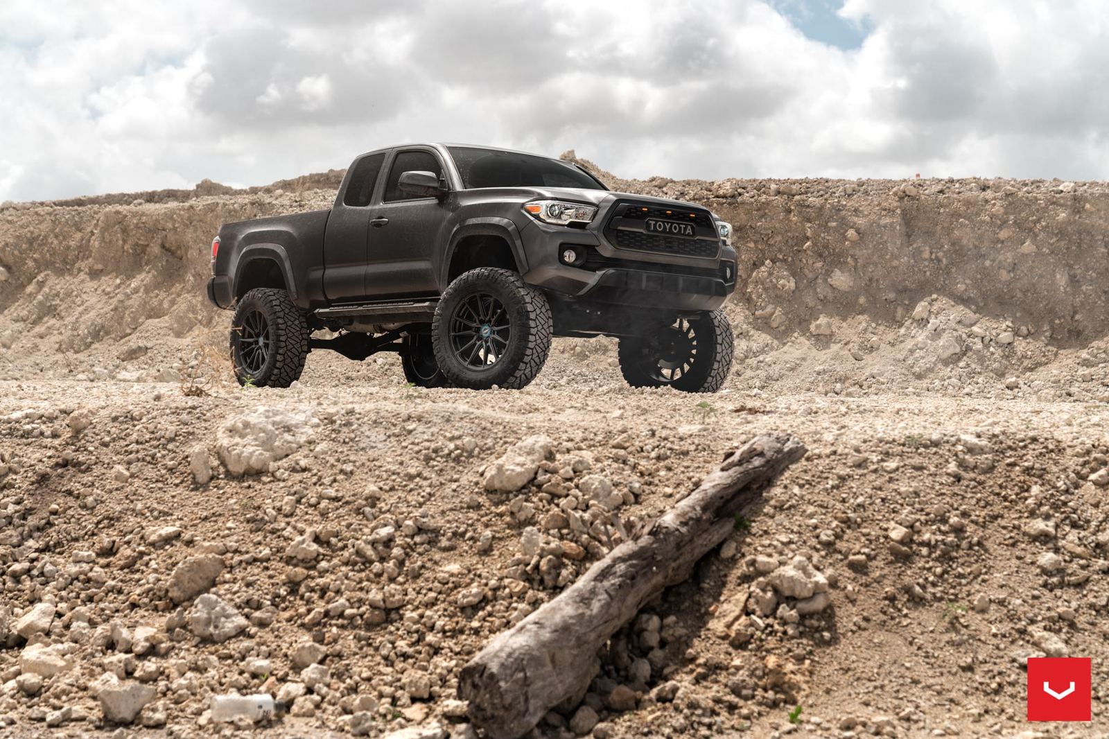 Vossen Forged HF6-1 on Toyota Tacoma N300