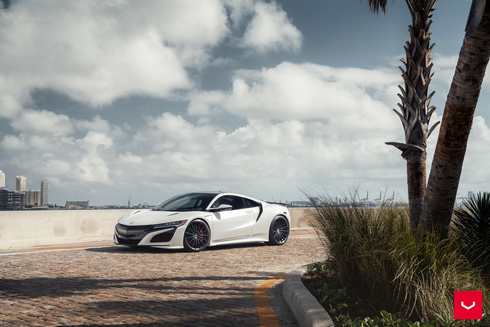 Vossen Forged HFX-4 (5-lug) on Acura NSX II (NC1)