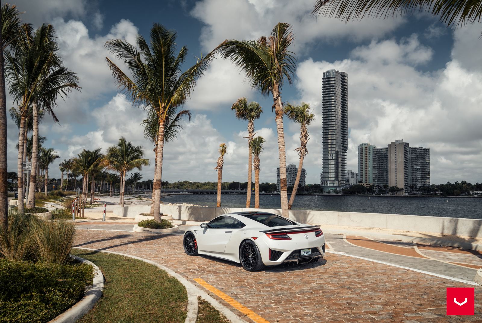 Vossen Forged HFX-4 (5-lug) on Acura NSX II (NC1), photo 2