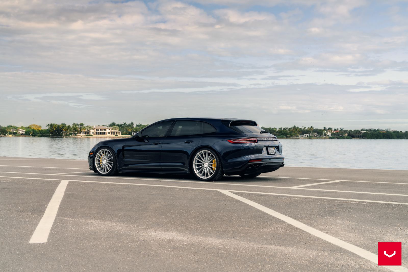 Vossen Forged HFX-4 (5-lug) on Porsche Panamera 971.1