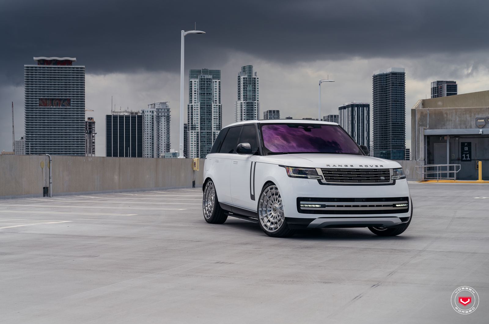 Vossen Forged LC3-12 on Land Rover Range Rover L460, photo 2