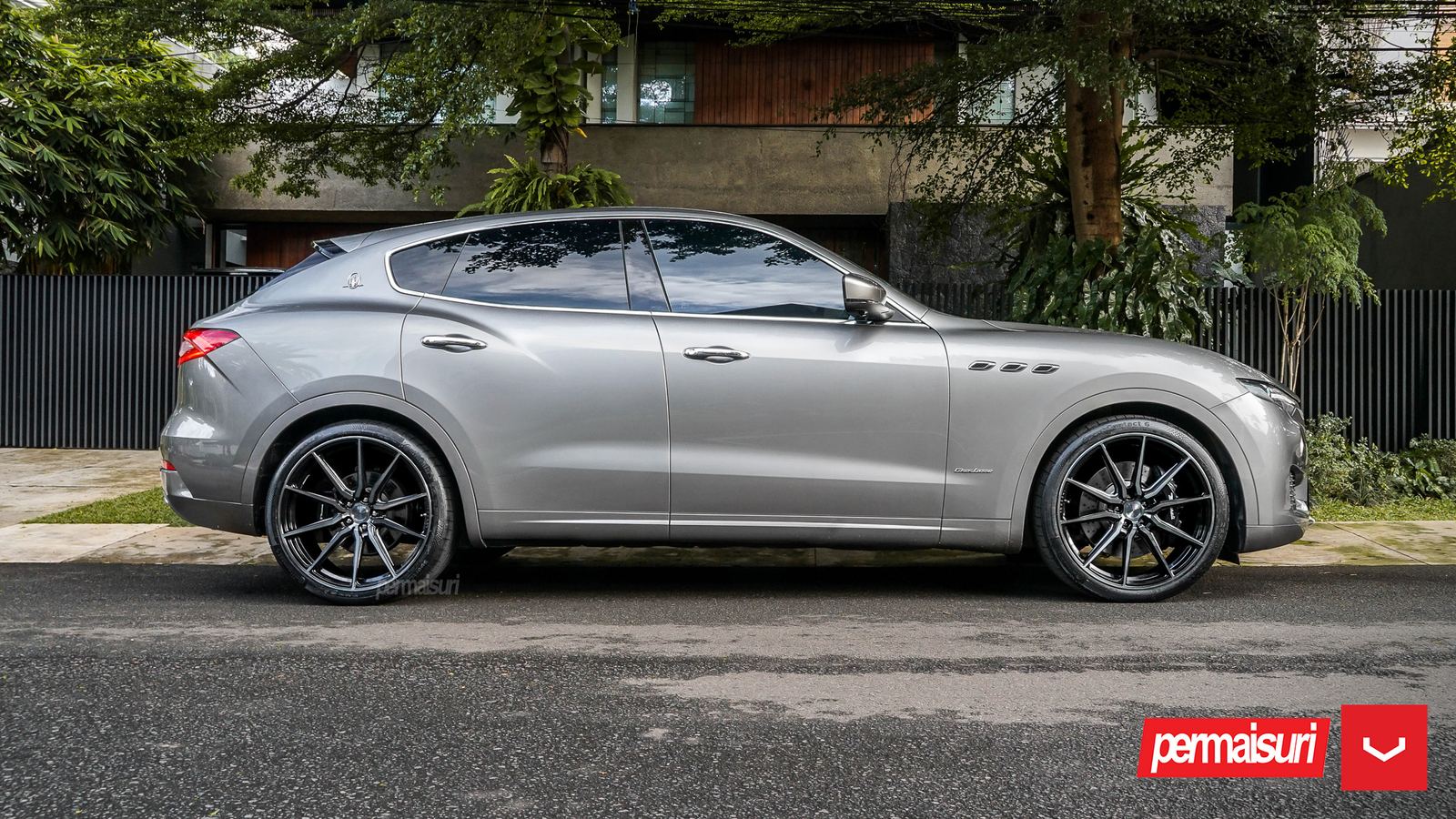 Vossen Forged HF-3 on Maserati Levante.1