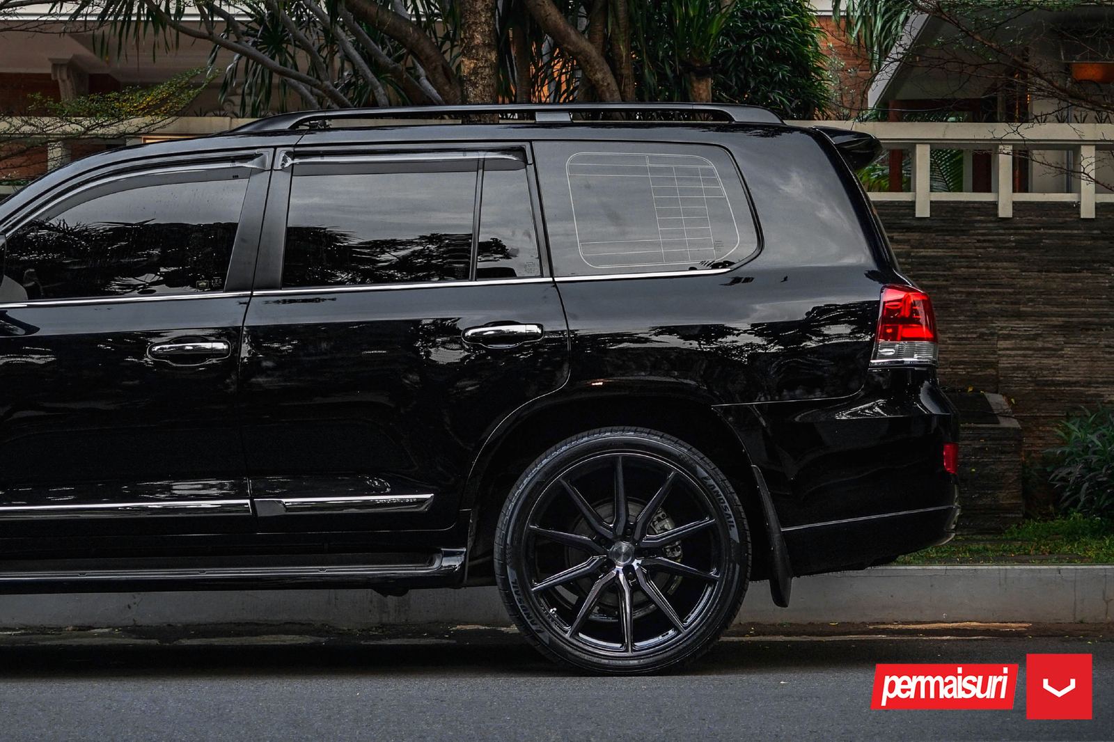 Vossen Forged HF-3 on Toyota Land Cruiser J200.1, photo 2