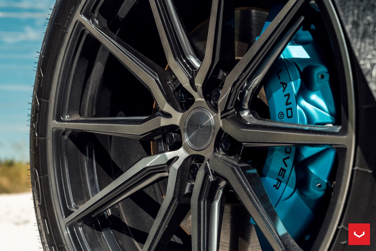 Vossen Forged HF-3 on Land Rover Defender L663, photo 3