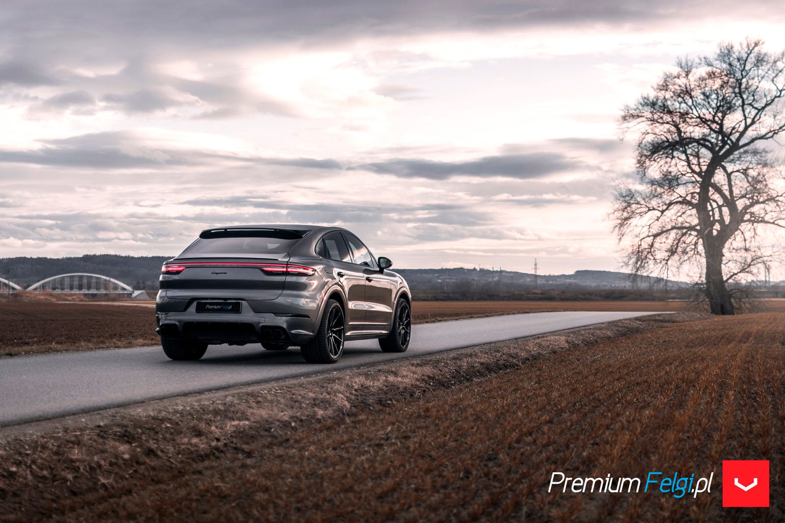 Vossen Forged HF-3 on Porsche Cayenne 9YA/E3.1, photo 2