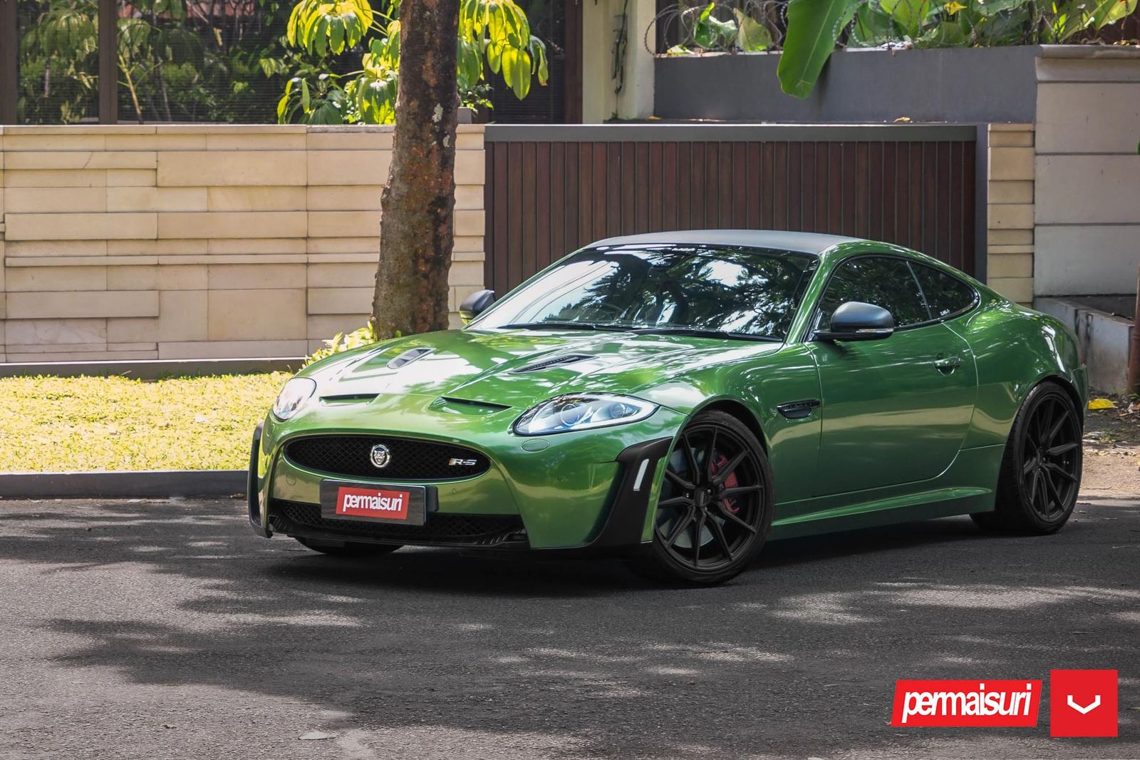 Vossen Forged HF-3 on Jaguar XK X150.1