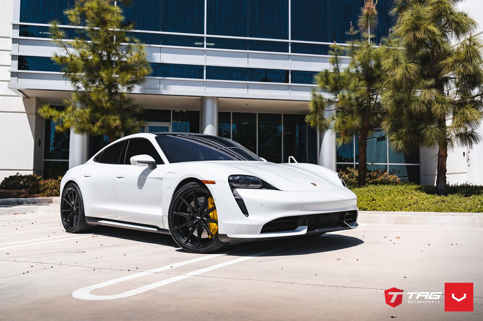 Vossen Forged HF-3 on Porsche Taycan J1.1