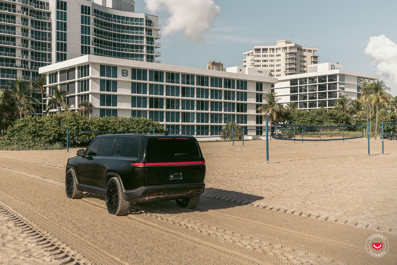 Vossen Forged S17-01 on Rivian R1S 1st gen, photo 2