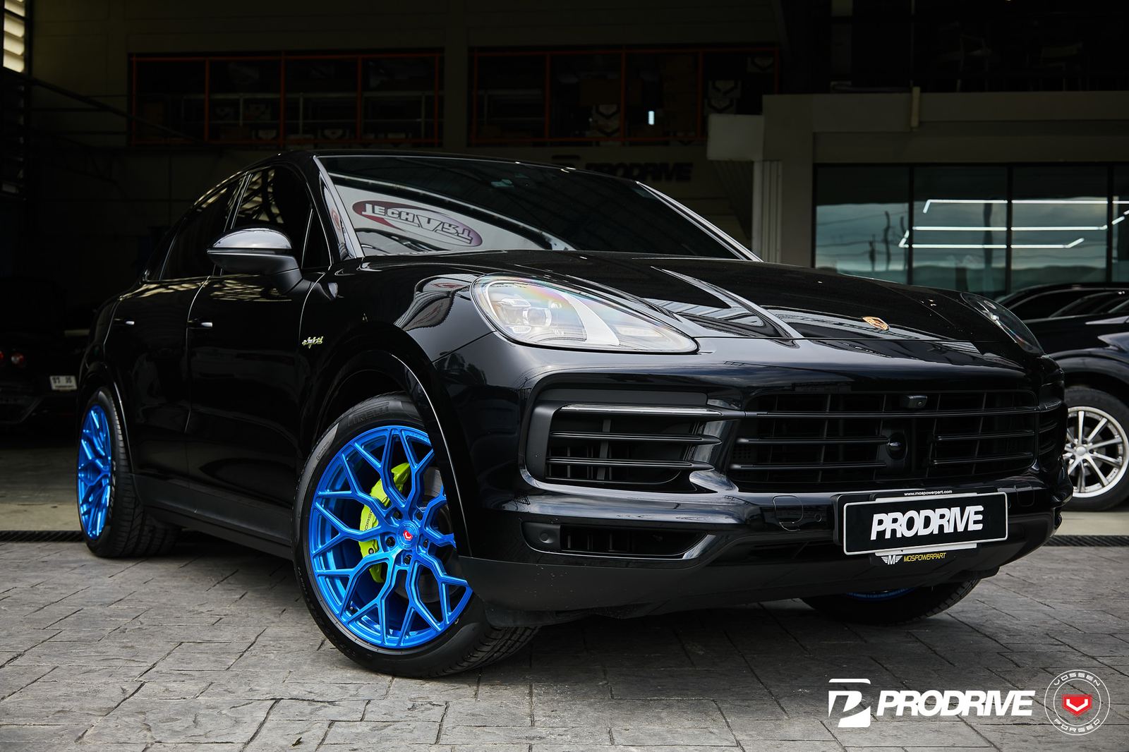 Vossen Forged S17-01 on Porsche Cayenne 9YA/E3.1