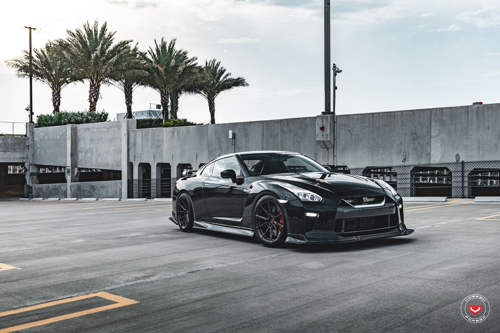 Vossen Forged EVO-2R on Nissan GT-R R35.1