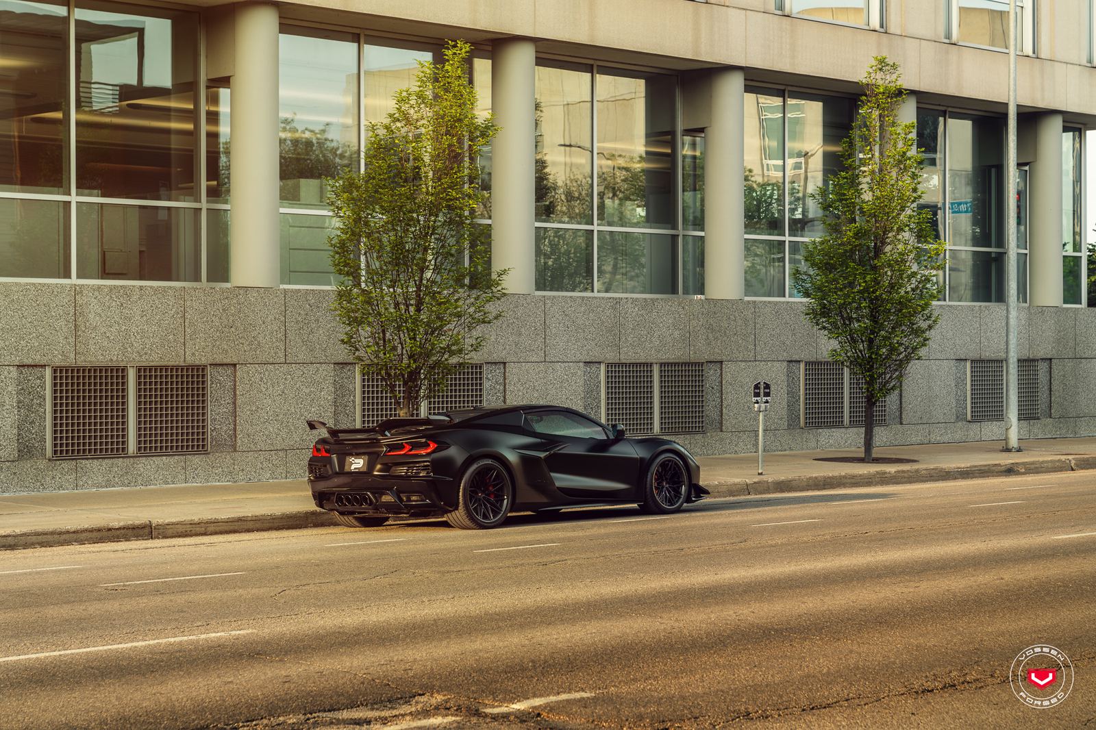 Vossen Forged S21-02 Carbon on Chevrolet Corvette C8, photo 3