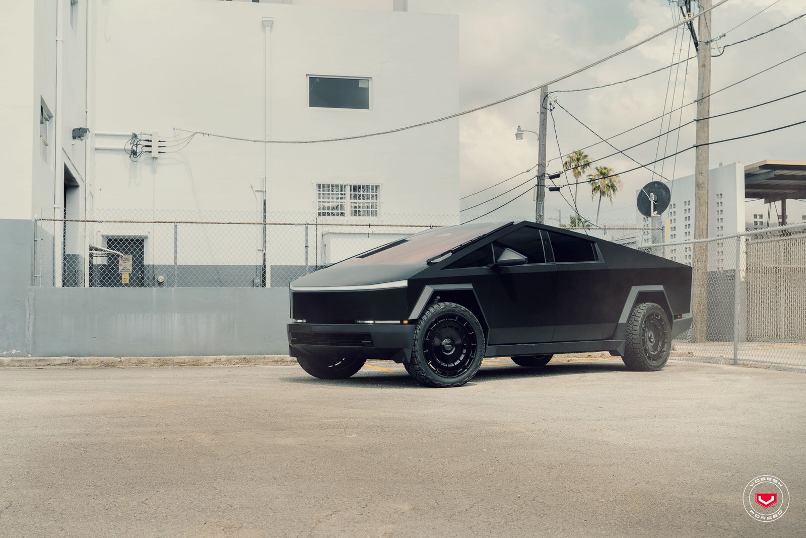 Vossen Forged LC3-11 on Tesla Cybertruck Original (2023-)