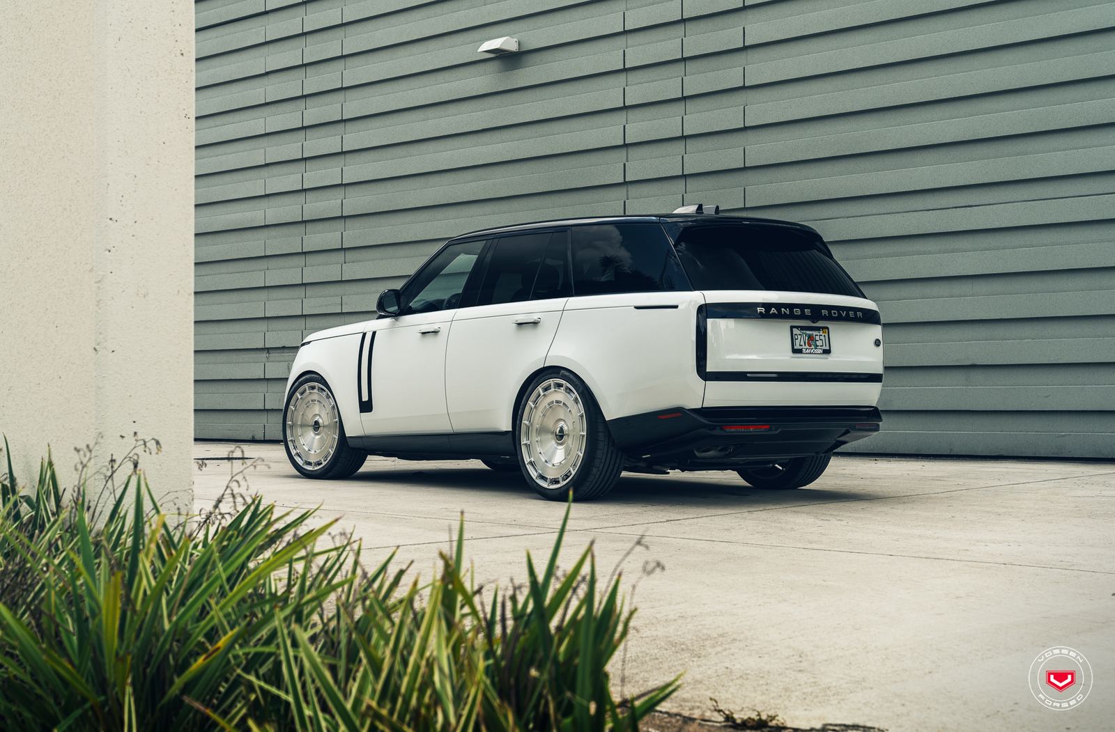 Vossen Forged LC3-11 on Land Rover Range Rover L460, photo 2
