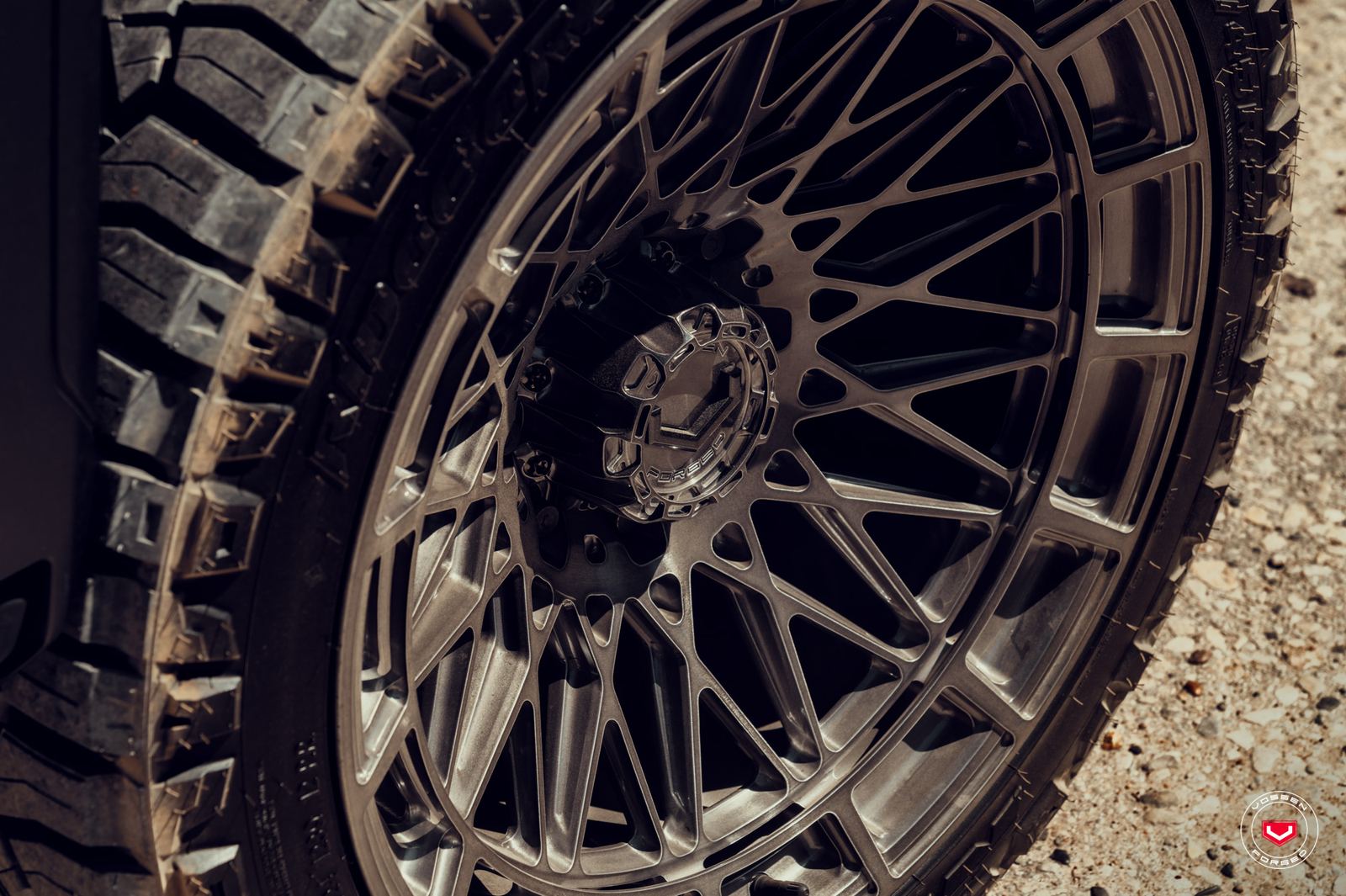 Vossen Forged LCX-03 on GMC Sierra 2500HD T1XX, photo 2