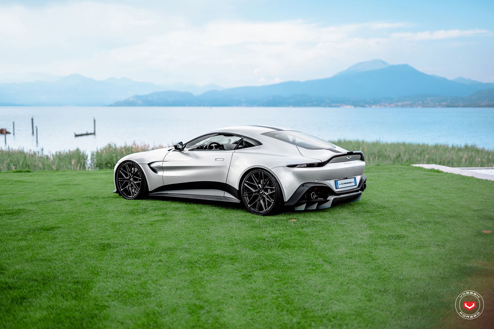 Vossen Forged EVO-5 on Aston Martin Vantage (2018).1