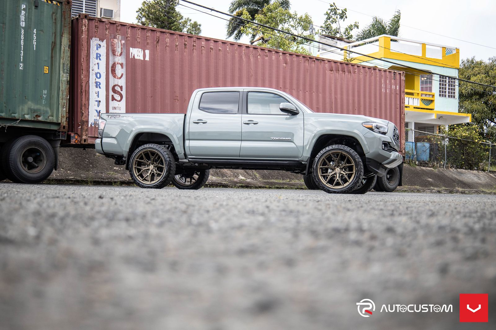 Vossen Forged HF6-4 on Toyota Tacoma N300, photo 2