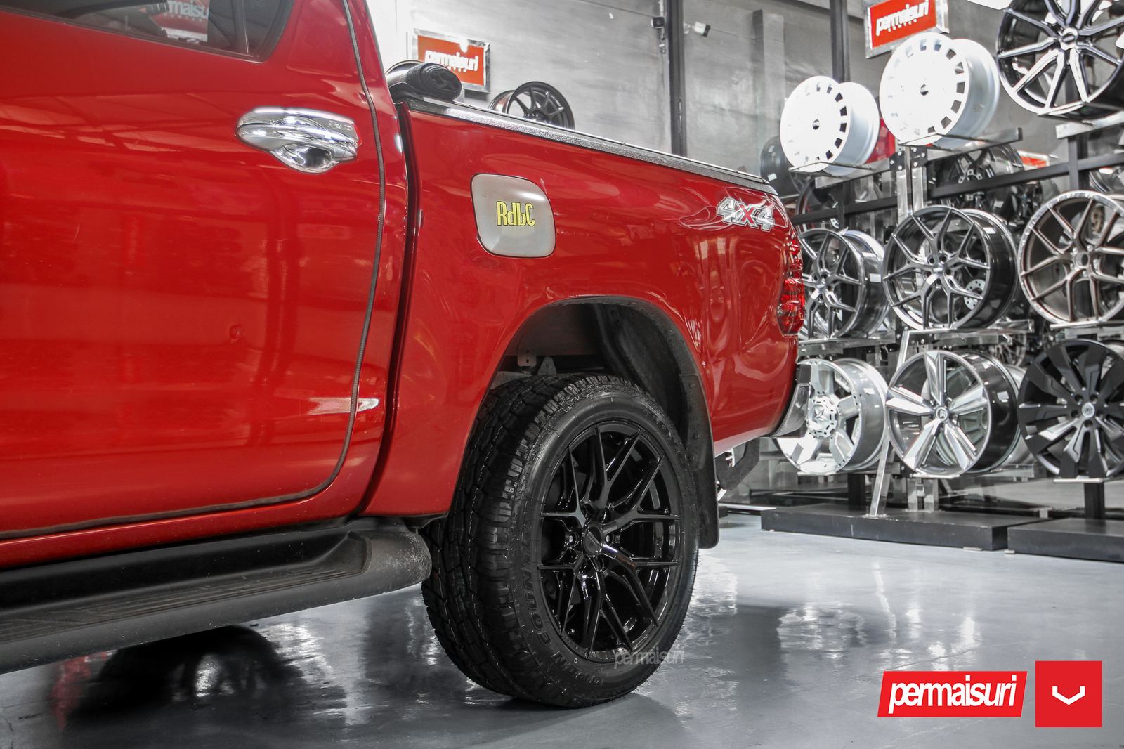 Vossen Forged HF6-4 on Toyota Hilux AN120, photo 2
