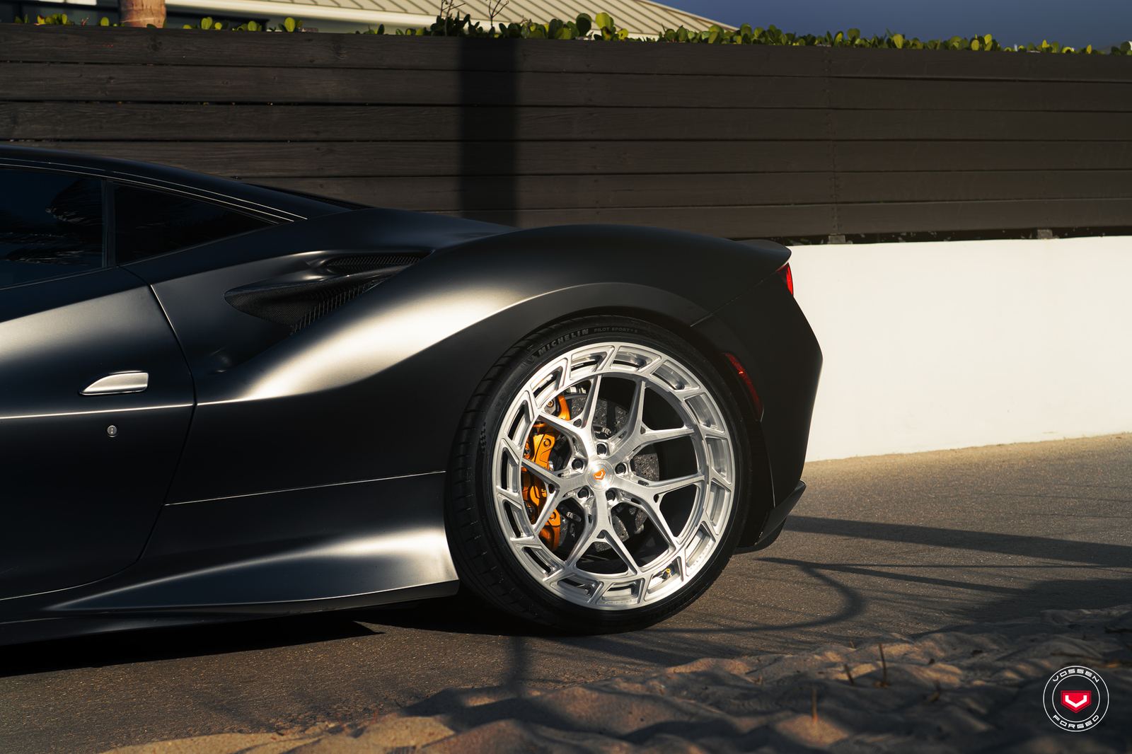 Vossen Forged LC3-01T on Ferrari F8 F142MFL, photo 3