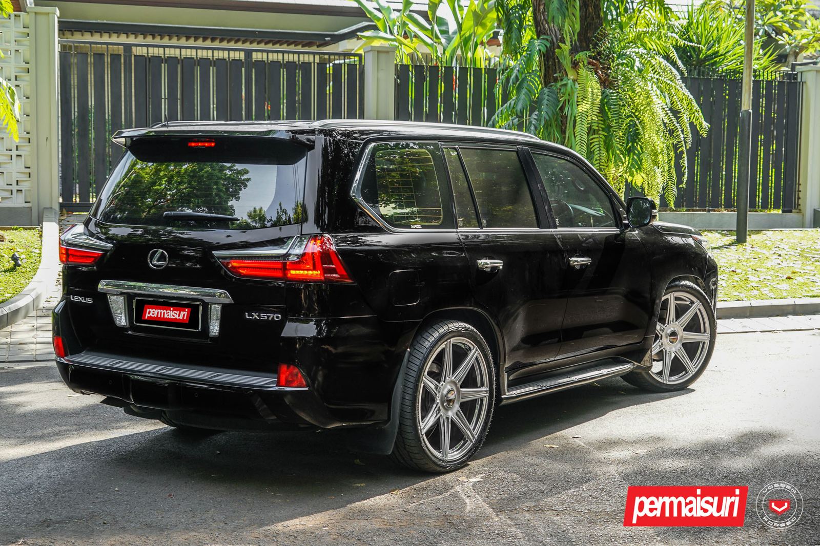 Vossen Forged S17-11 on Lexus LX URJ200 (LX 570), photo 2